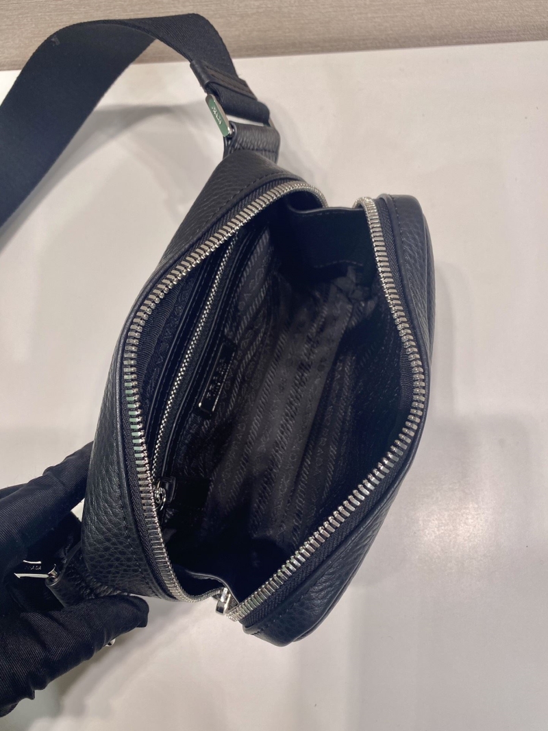 Pra*a waist chest packs